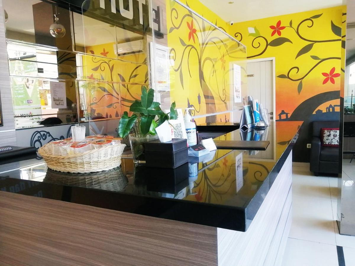 Dom Hotel Jogja Ngaglik Εξωτερικό φωτογραφία